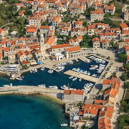 Prázdninový dům House Stone House Island Prvic