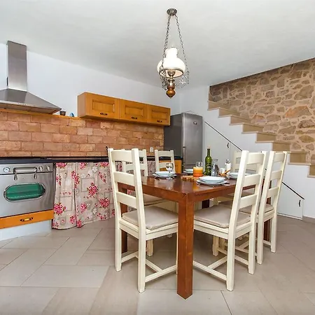 Prázdninový dům House Stone House Island Prvic *