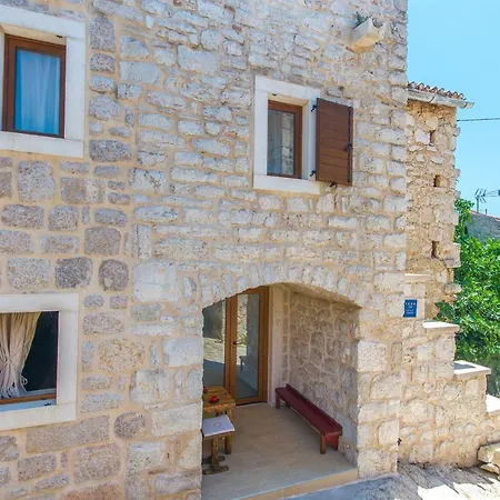 House Stone House Island Prvic Ferienhaus *