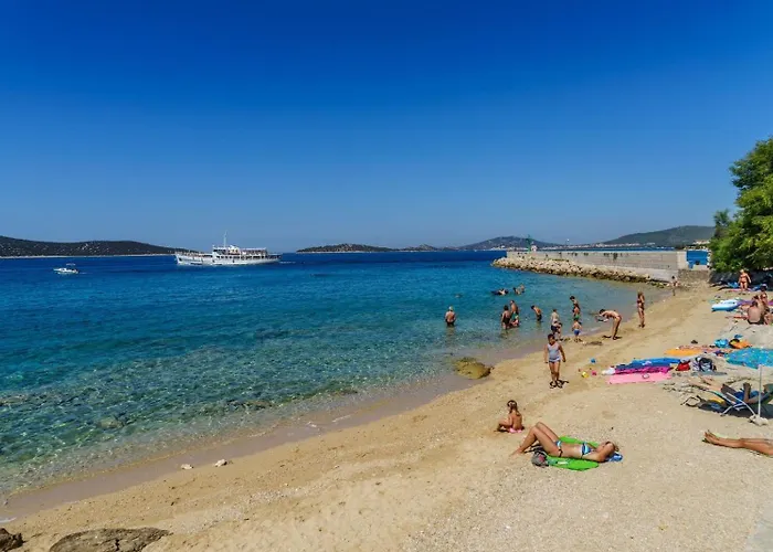 בית נופש House Stone House Island Prvic פרוויץ' שפורינה