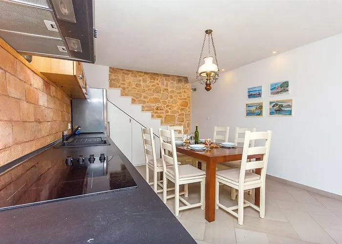 בית נופש House Stone House Island Prvic פרוויץ' שפורינה