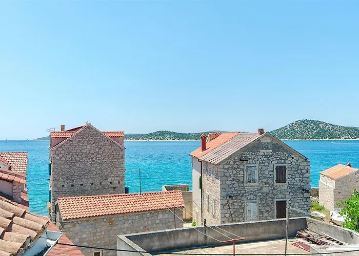 House Stone House Island Prvic פרוויץ' שפורינה